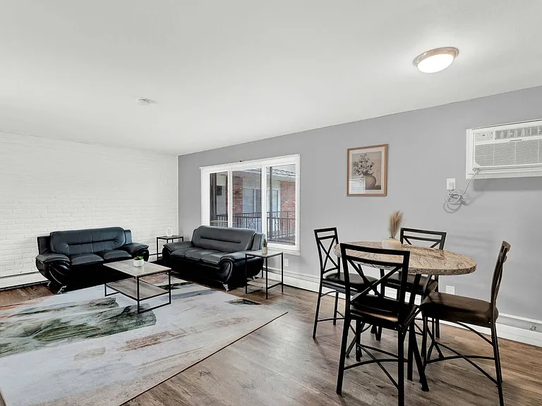Ava Sterling Apartments — Photo 4