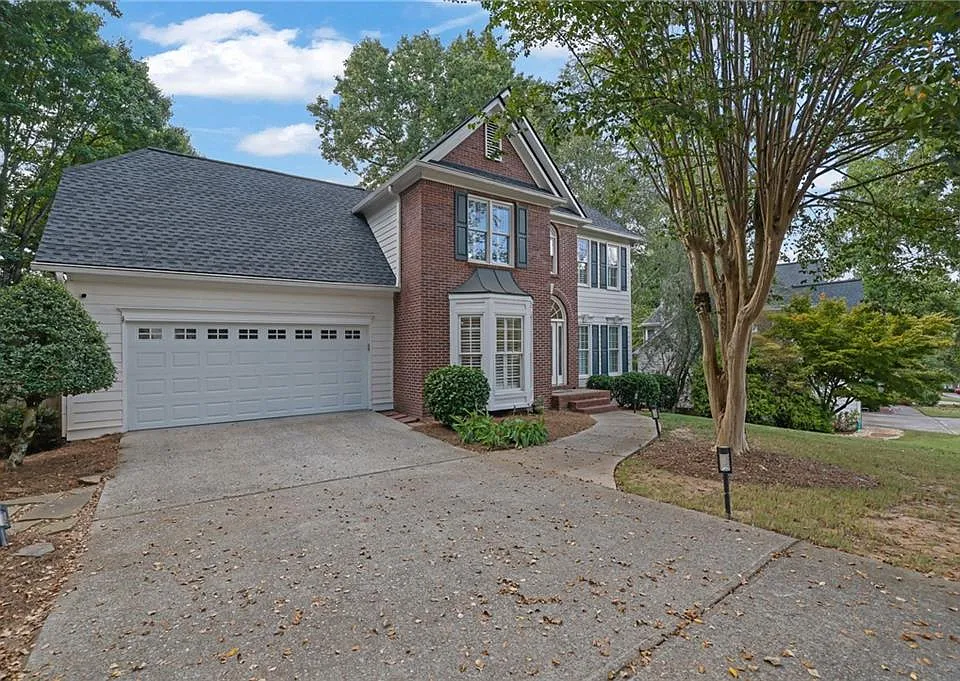 235 Ashebourne Trl