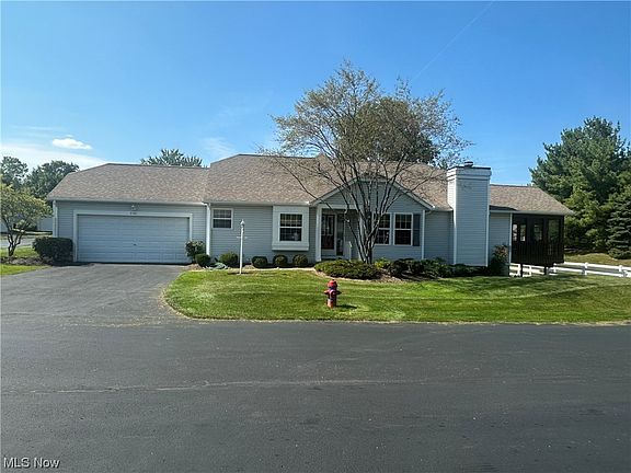 2701 York Dr, Stow, OH 44224 | Zillow