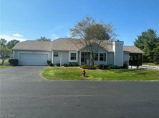 2701 York Dr, Stow, OH 44224