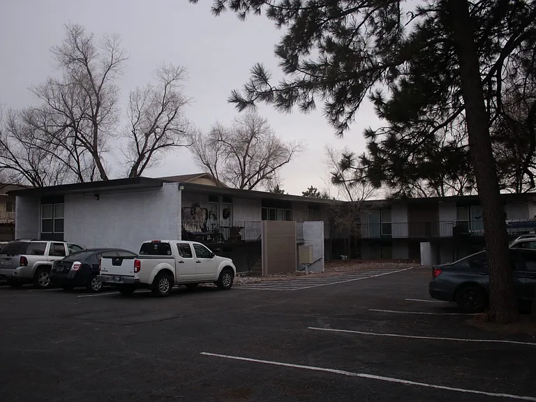 2571 E Uintah St — Photo 8