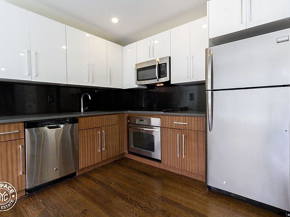 3rd image of 1209 Dekalb Ave APT 205