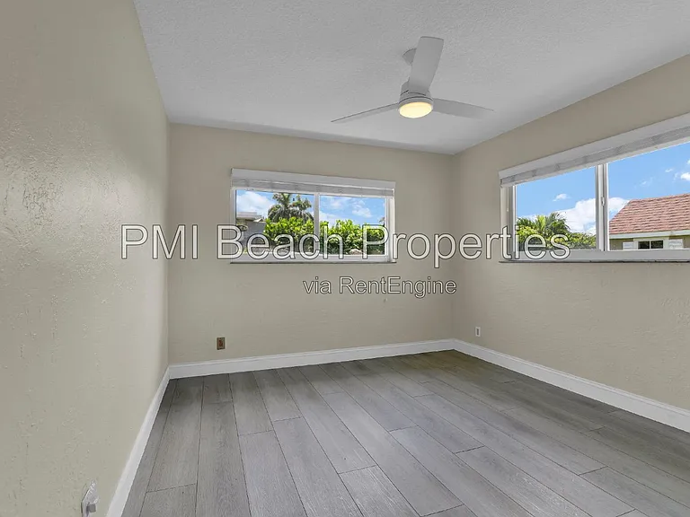 350 NE 29th St — Photo 11