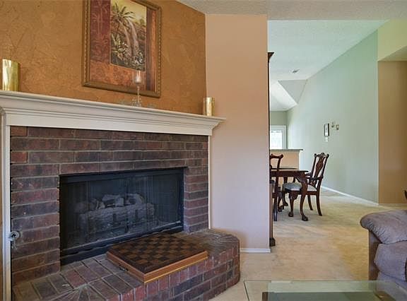 4th image of 1152 Breezewood Dr