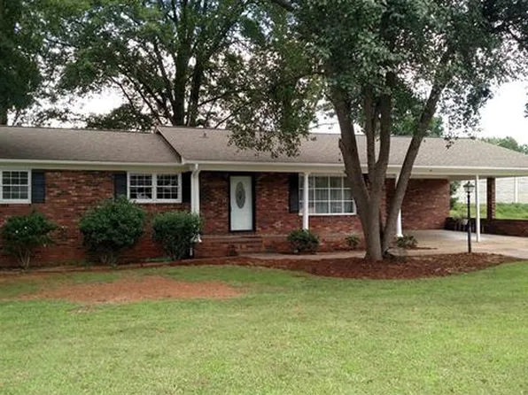 531 Carolina Ave N, Statesville, NC 28677
