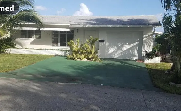 4914 NW 48th Ave — Photo 1