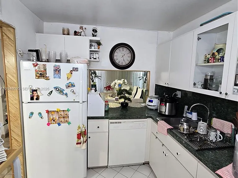 1555 W 44th Pl #235 — Photo 7