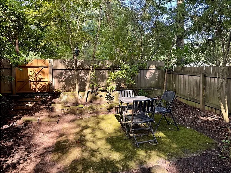 687 Brownwood Ave — Photo 22