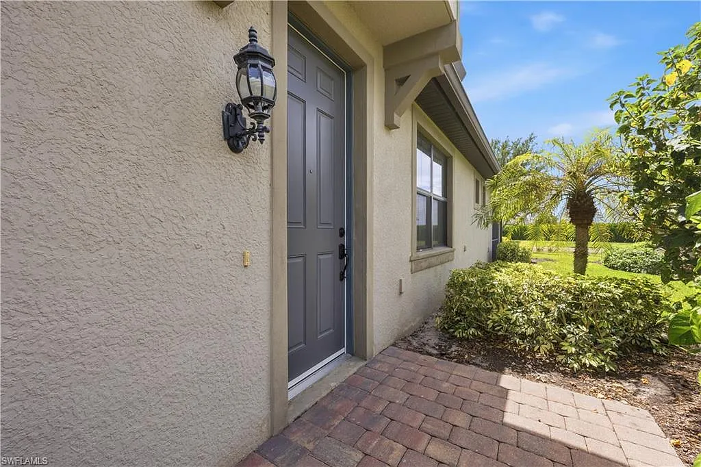 2 bed, 2.0 bath, 1554 sqft, $2,500 — Photo 3
