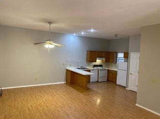 980 W Cleveland St APT 2, Fayetteville, AR 72701