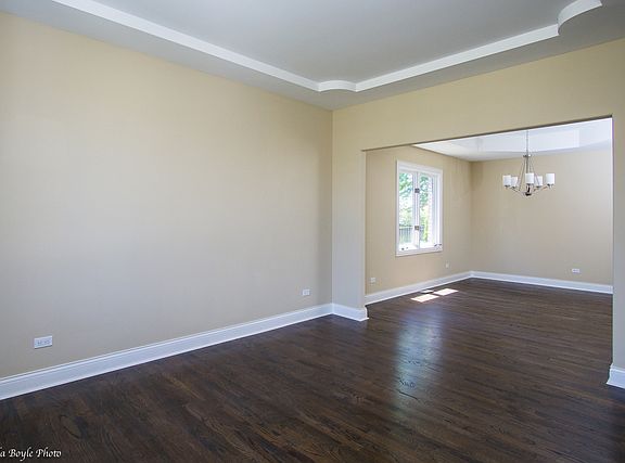 4th image of 22068 Sunset Dr