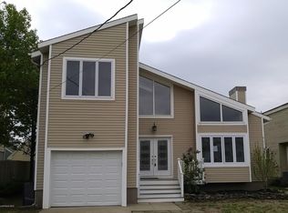 103 S Ward Ave, Rumson, NJ 07760