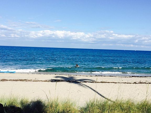 Community Diectly on Private Beach