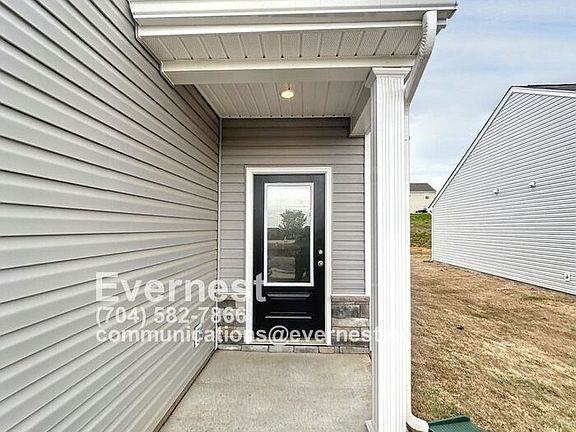 3rd image of 114 Lightning Dr