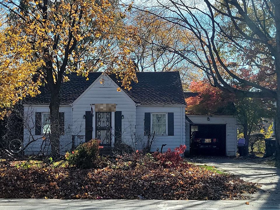 1st image of 3402 E Jefferson Sq