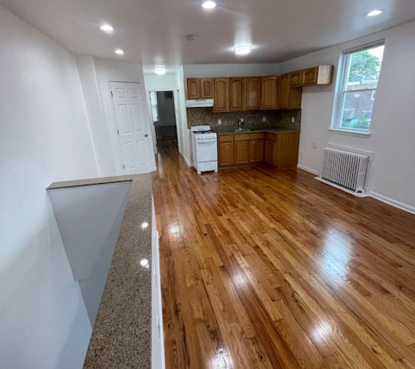 1st image of 2254 S Beechwood St