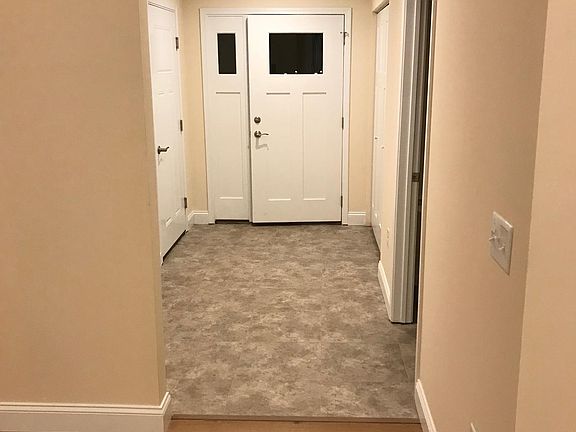 4th image of 208 Jefferson Ave #B