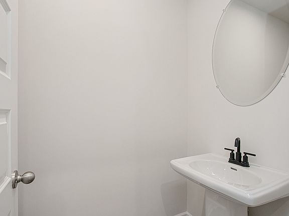 5th image of 1304 Godwin Rd