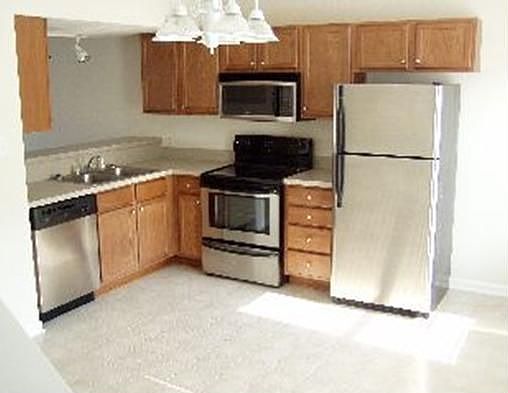 4th image of 95 Old Tavern Cir