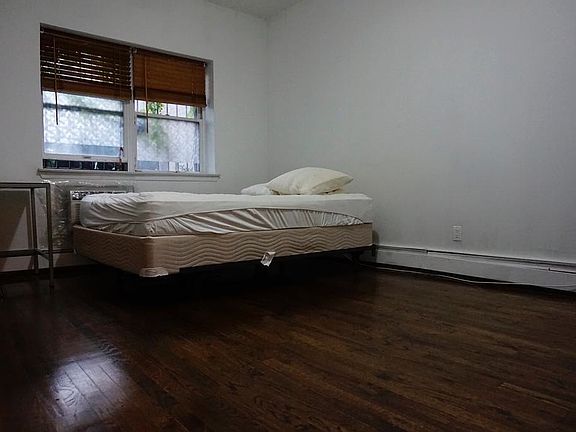 4th image of 385 Graham Ave #1RKA