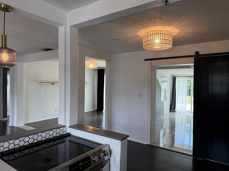 859 Canovia Ave — Photo 9