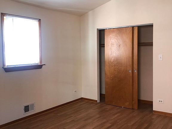5th image of 2519 S Millard Ave #Coach