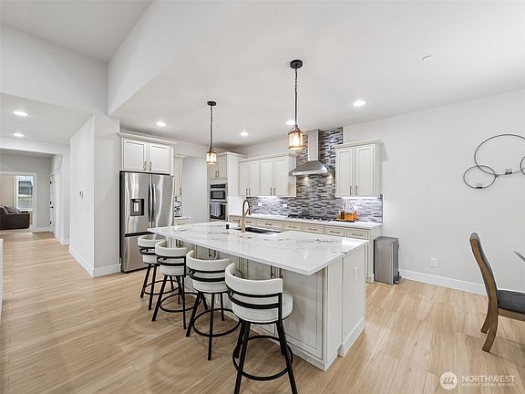 5th image of 917 Tiedman Road NW