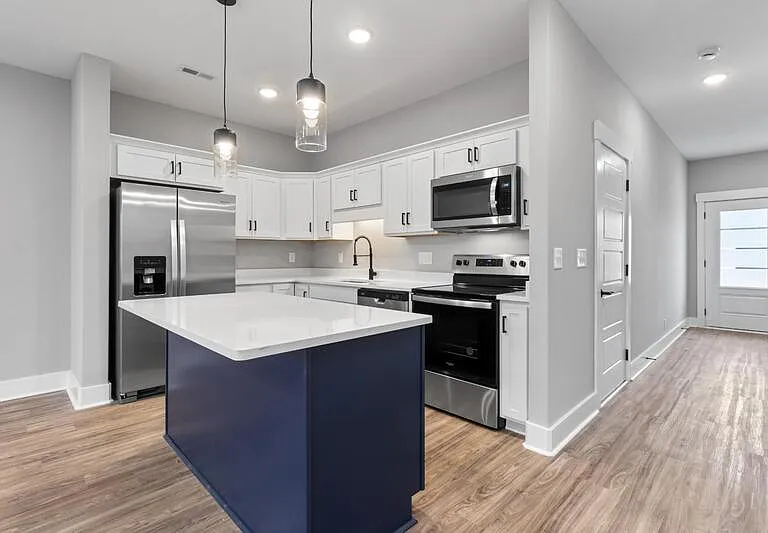 106 Jonathan Wade Cir — Photo 3