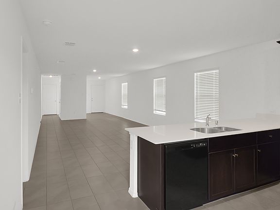 5th image of 7608 Bluebell Ln