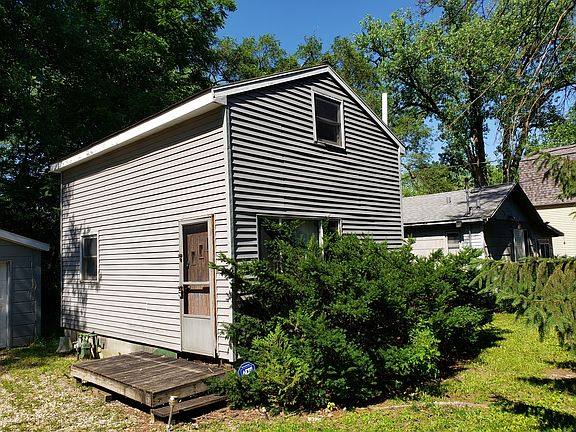 4th image of 26690 W Pine St