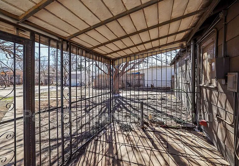 106 N Virginia St — Photo 6