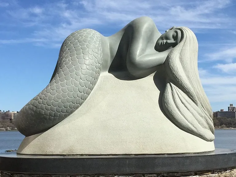 The Oyster — Photo 27