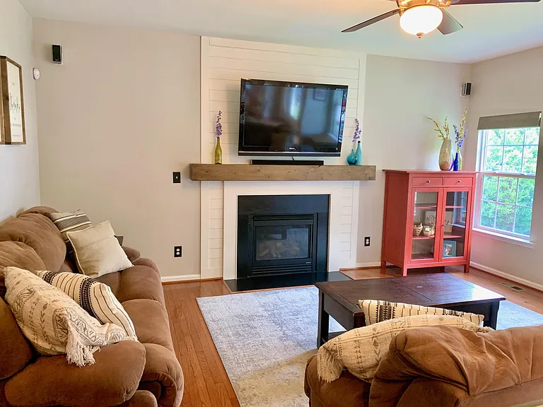 100 Riley Oaks Ln — Photo 9