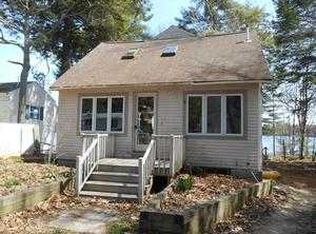 91 Lakeside Dr, Windham, ME 04062