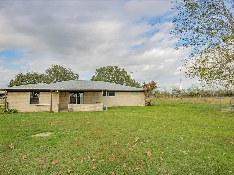 12617 FM 1887 Rd — Photo 2