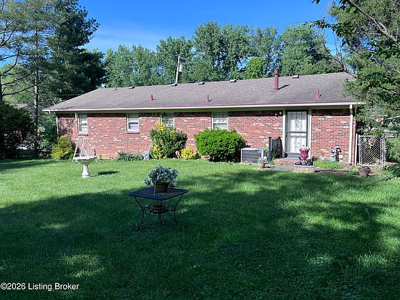 4th image of 317 Berkley Ct