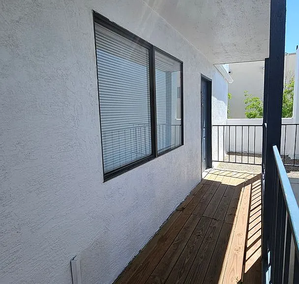 3600 Lafayette Dr NE — Photo 2