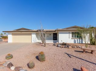 5804 E Dallas St, Mesa, AZ 85205