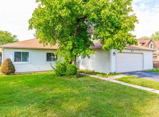 3010 Long Grove Ct, Aurora, IL 60504