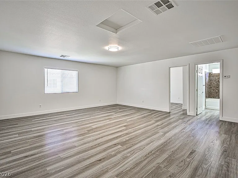 6744 Philharmonic Ave — Photo 14