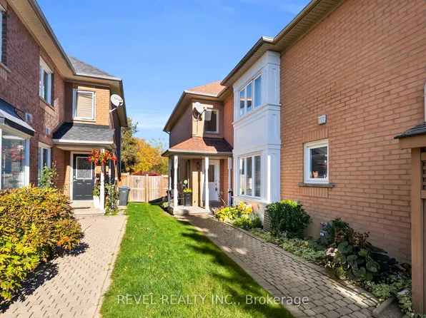 100 Pressed Brick Dr, Brampton, ON L6V 4K4