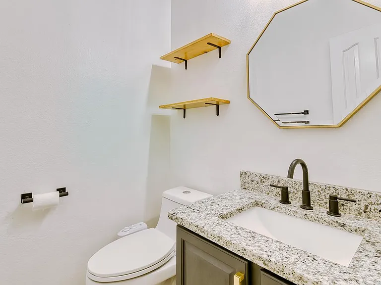 22503 Madison Park — Photo 17