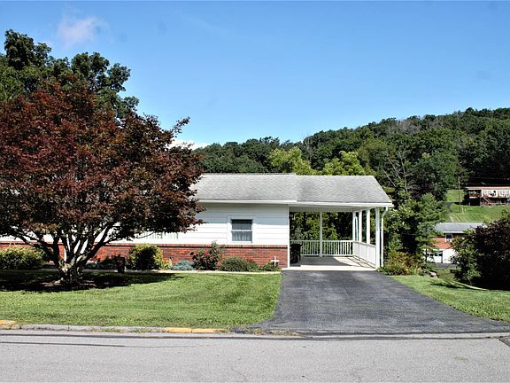 3rd image of 1201 N Hillview St