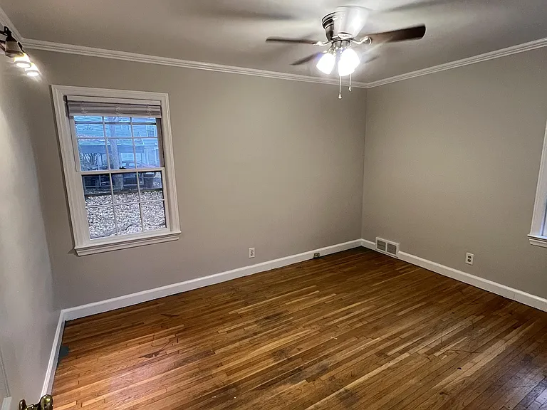 1184 Lamont Dr #1 — Photo 5