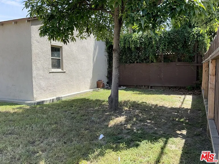 1851 Brockton Ave — Photo 20