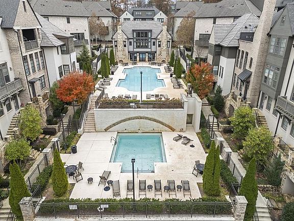 3rd image of 6802 Encore Blvd