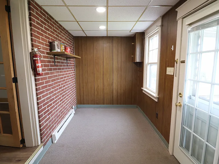 502 N State St — Photo 13