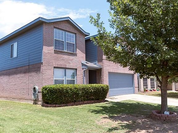 2nd image of 1602 Crestwood Dr