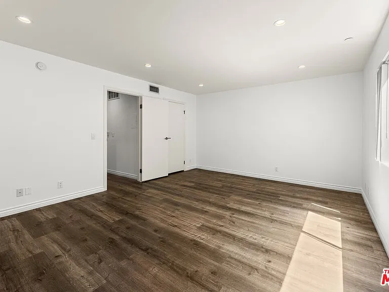 6212 Fulton Ave #103 — Photo 11