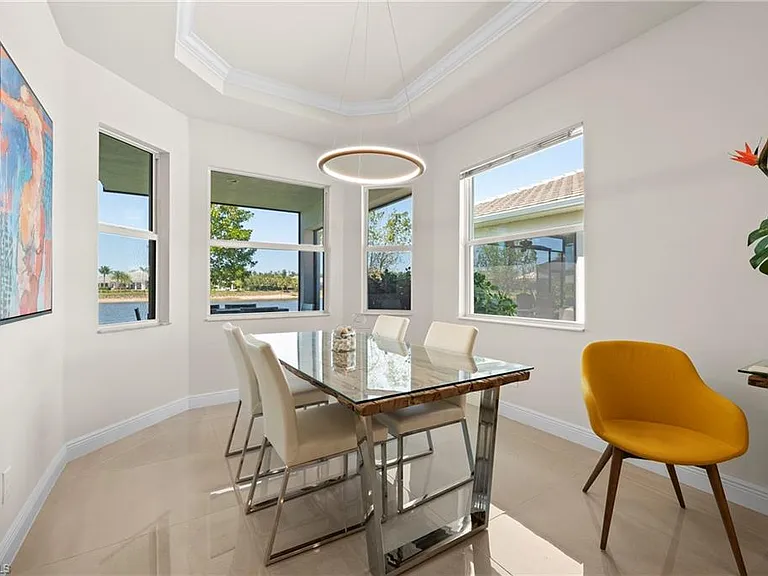 8897 Redonda Dr — Photo 16